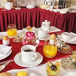 فندق D'haussonville 4*