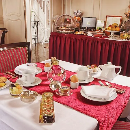 Ξενοδοχείο D'haussonville 4*